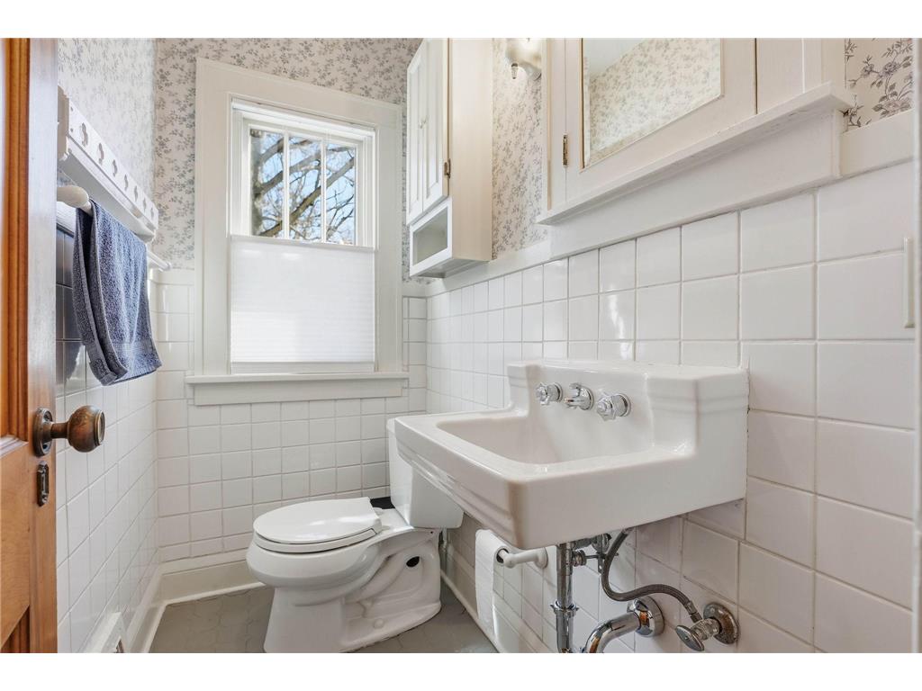 139 Spruce Street Mahtomedi MN 55115 - White Bear 7056971 image10