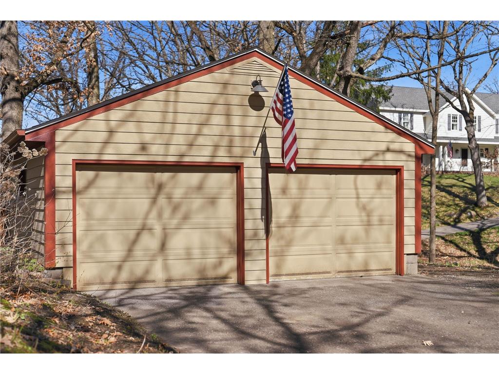 139 Spruce Street Mahtomedi MN 55115 - White Bear 7056971 image25