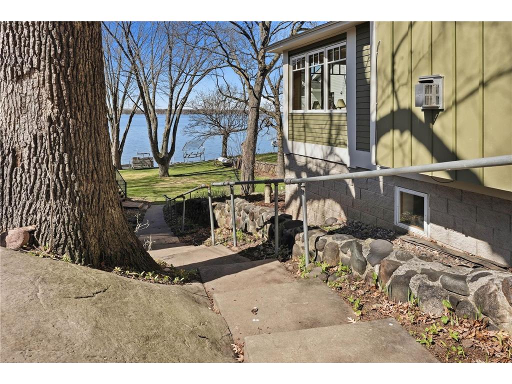 139 Spruce Street Mahtomedi MN 55115 - White Bear 7056971 image28