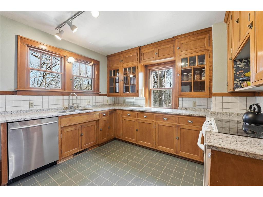 139 Spruce Street Mahtomedi MN 55115 - White Bear 7056971 image6