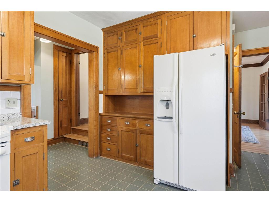 139 Spruce Street Mahtomedi MN 55115 - White Bear 7056971 image8