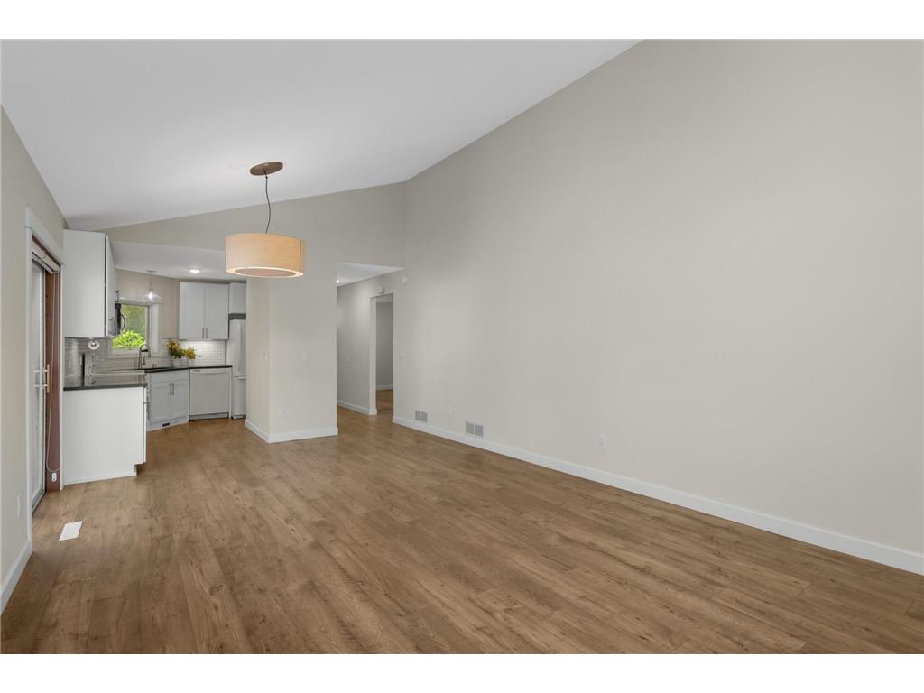 1390 Granada Trail N Oakdale MN 55128 7075524 image12