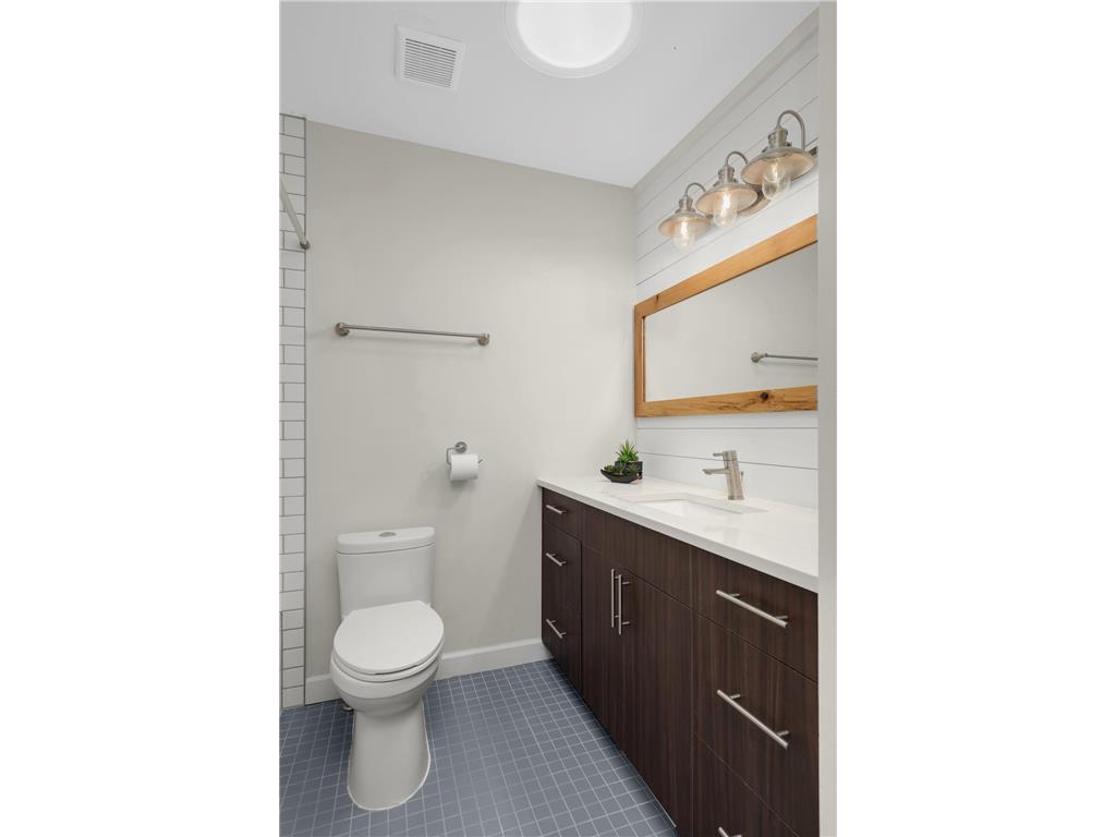 1390 Granada Trail N Oakdale MN 55128 7075524 image18