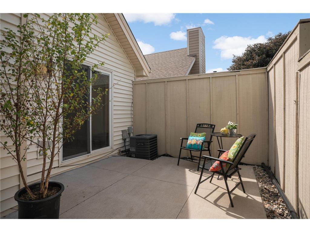 1390 Granada Trail N Oakdale MN 55128 7075524 image22