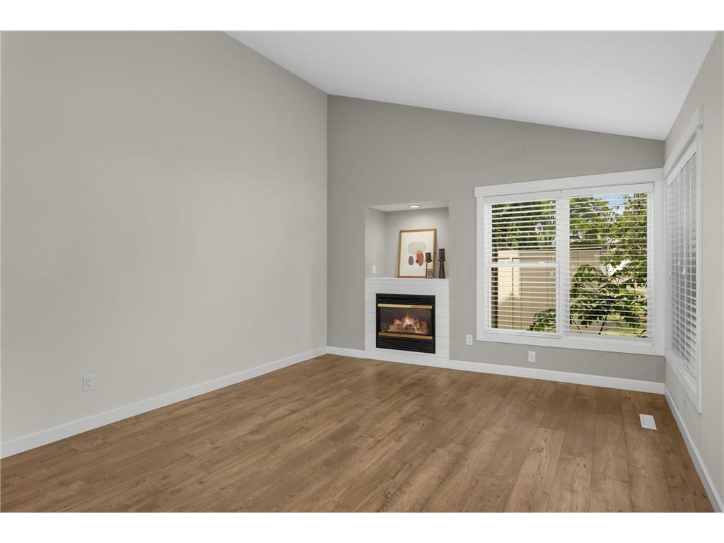 1390 Granada Trail N Oakdale MN 55128 7075524 image6