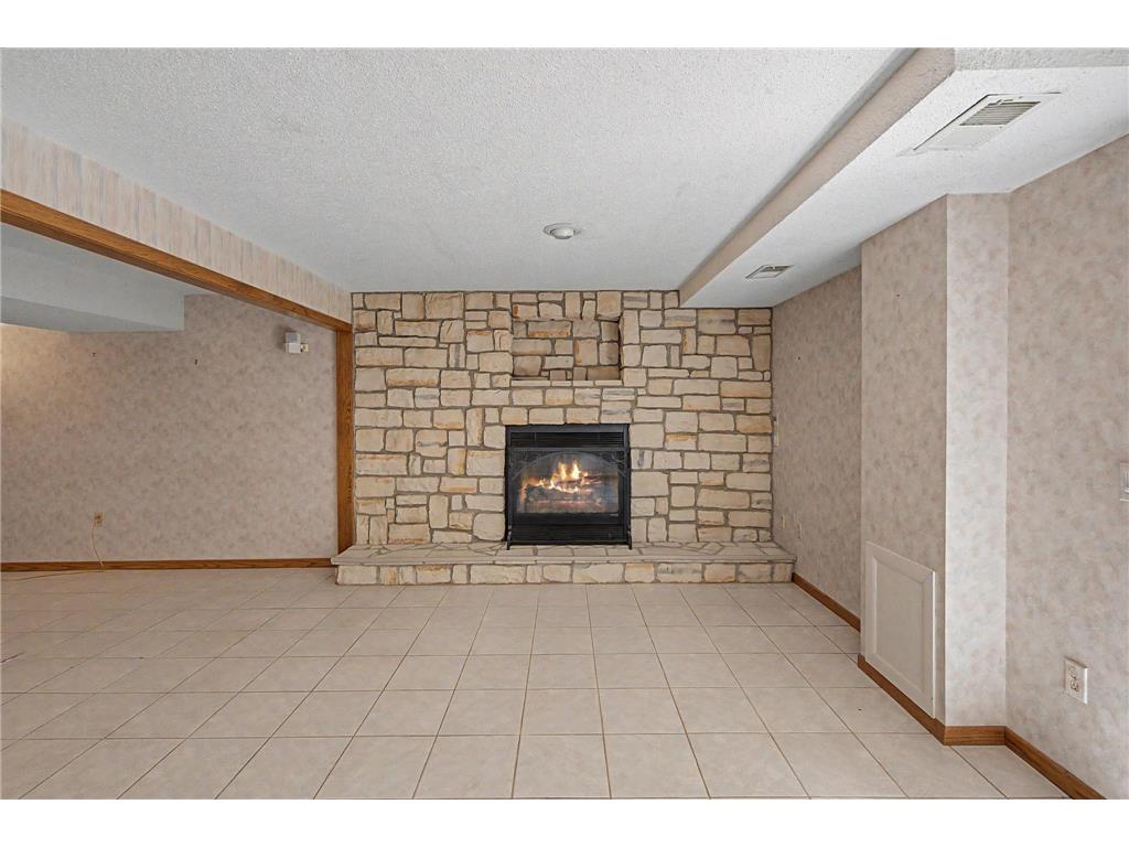 13901 92nd Place N Maple Grove MN 55369 - Rice Lake 7085155 image24