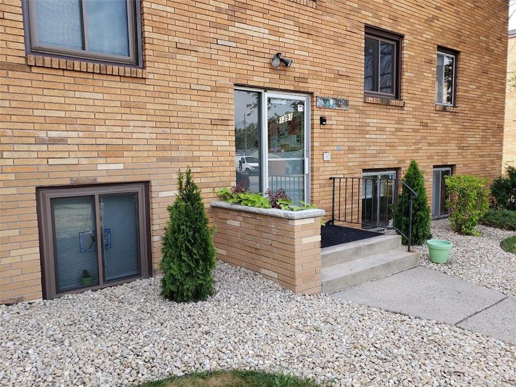 1391 & 1399 Hazelwood Street Saint Paul MN 55106 6385195 image5