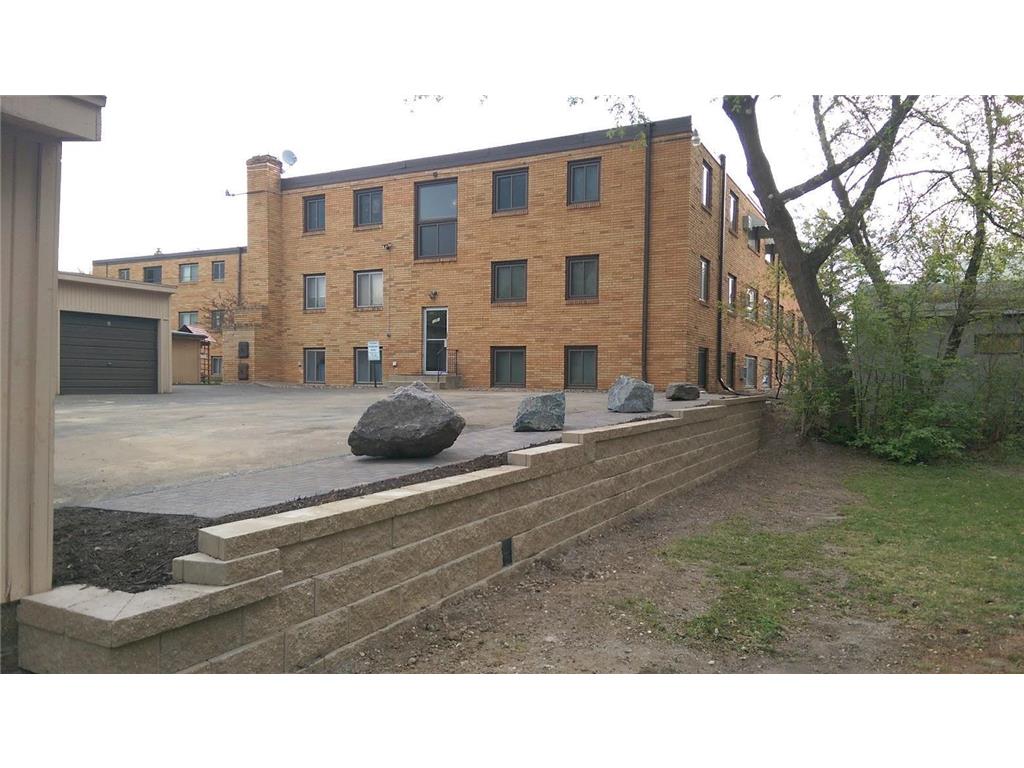 1391 & 1399 Hazelwood Street Saint Paul MN 55106 6385195 image6