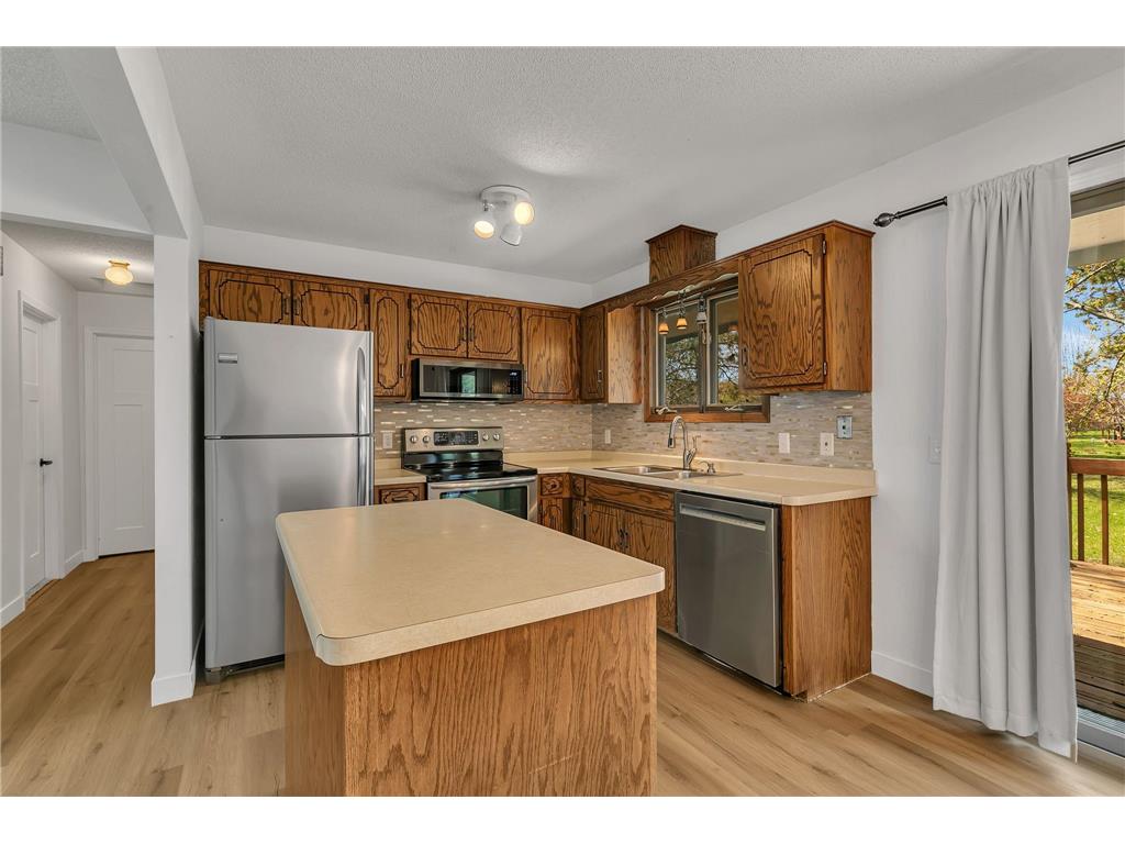 1391 Riverside Avenue N Sartell MN 56377 7071078 image6