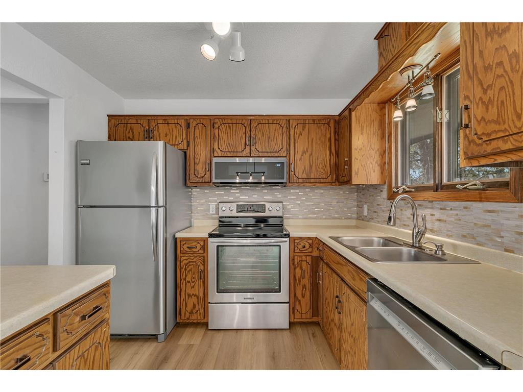 1391 Riverside Avenue N Sartell MN 56377 7071078 image8