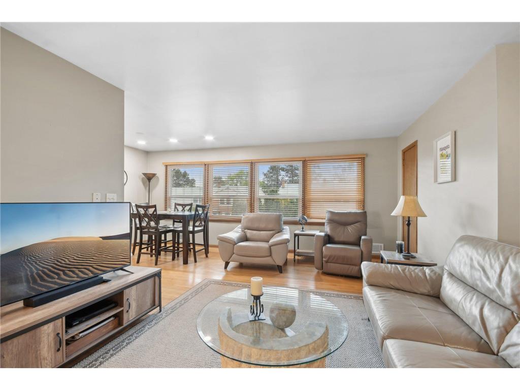 1393 Colonial Drive Roseville MN 55113 6718195 image1