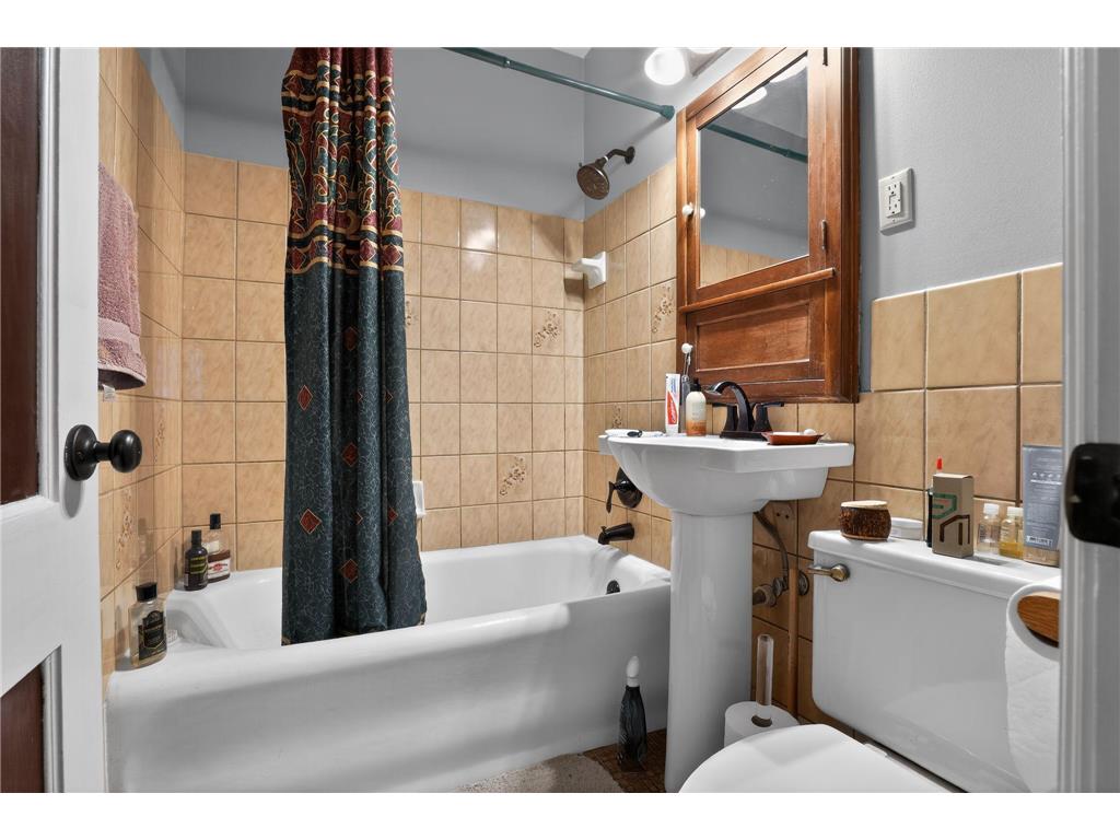 1393 Searle Street Saint Paul MN 55130 7071694 image25