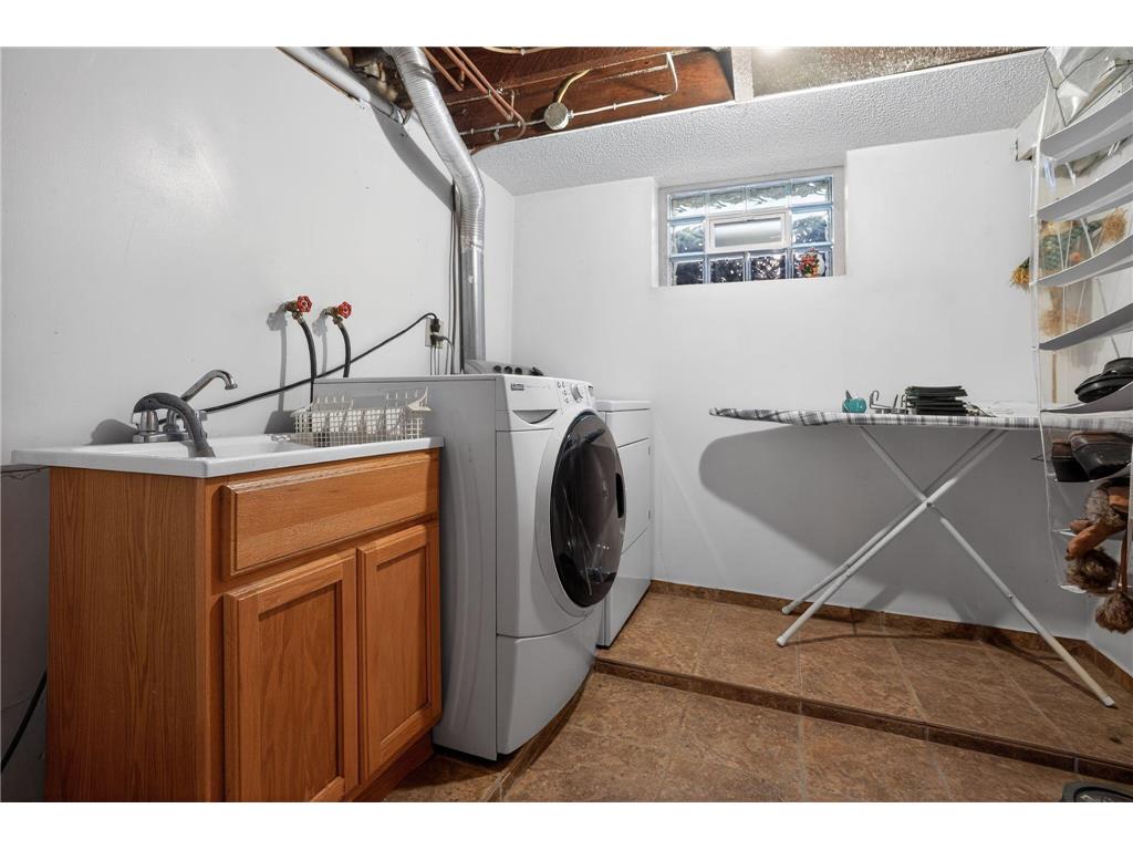 1393 Searle Street Saint Paul MN 55130 7071694 image28