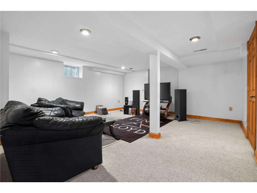1393 Searle Street Saint Paul MN 55130 7071694 image7