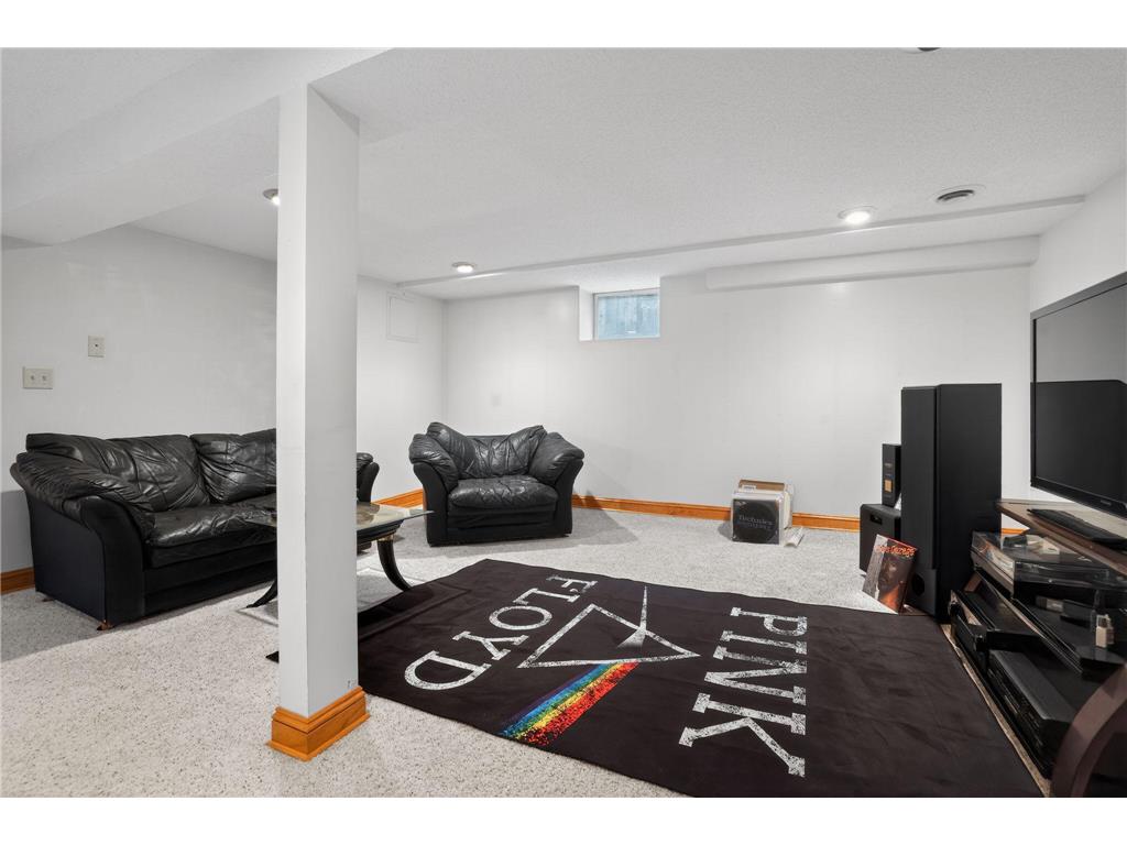 1393 Searle Street Saint Paul MN 55130 7071694 image9