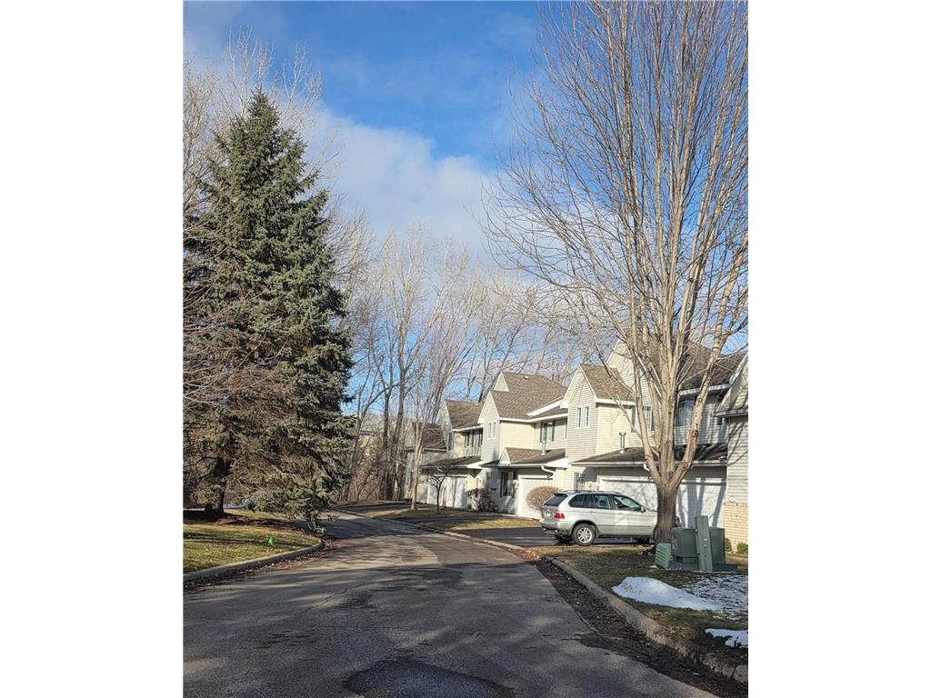 13932 Erwin Court Eden Prairie MN 55344 7033421 image3