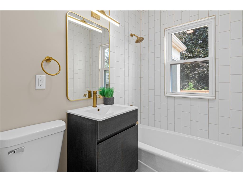 1394 Mackubin Street Saint Paul MN 55117 7111143 image14