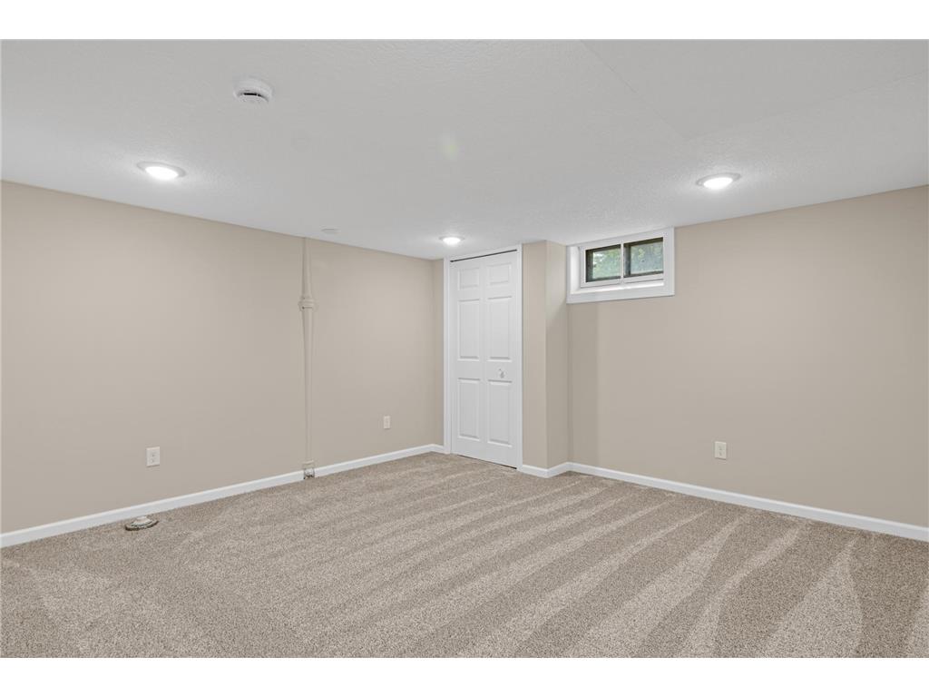 1394 Mackubin Street Saint Paul MN 55117 7111143 image18