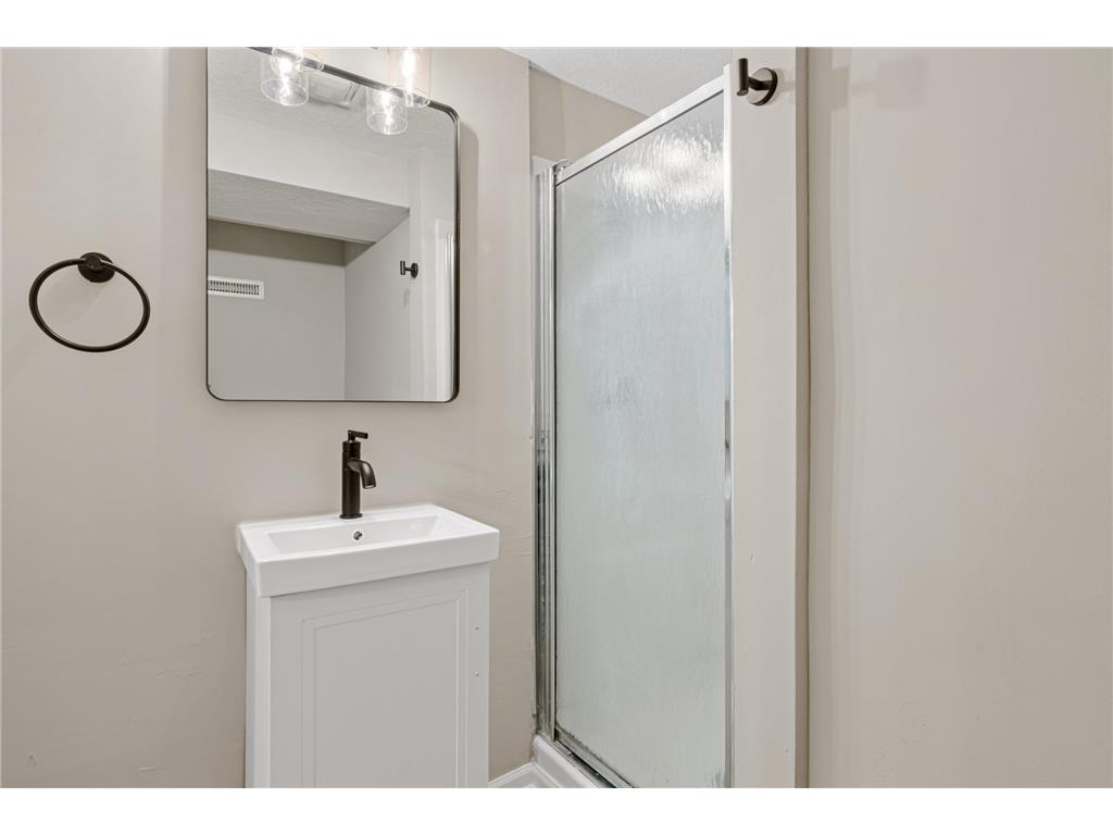 1394 Mackubin Street Saint Paul MN 55117 7111143 image22