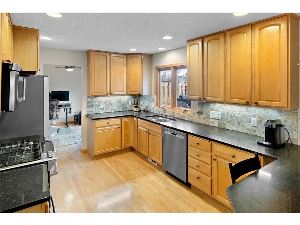13940 90th Place N Maple Grove MN 55369 7043446 image16