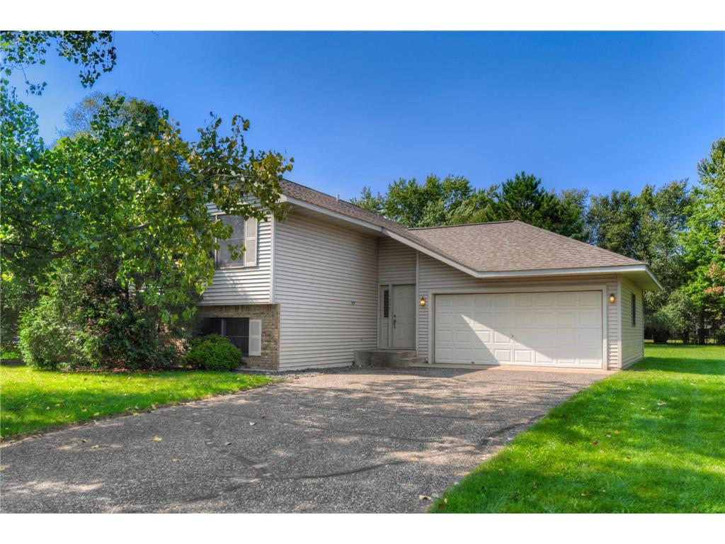 1395 Parkview Drive, New Richmond, WI 54017 MLS 6257954 Edina Realty