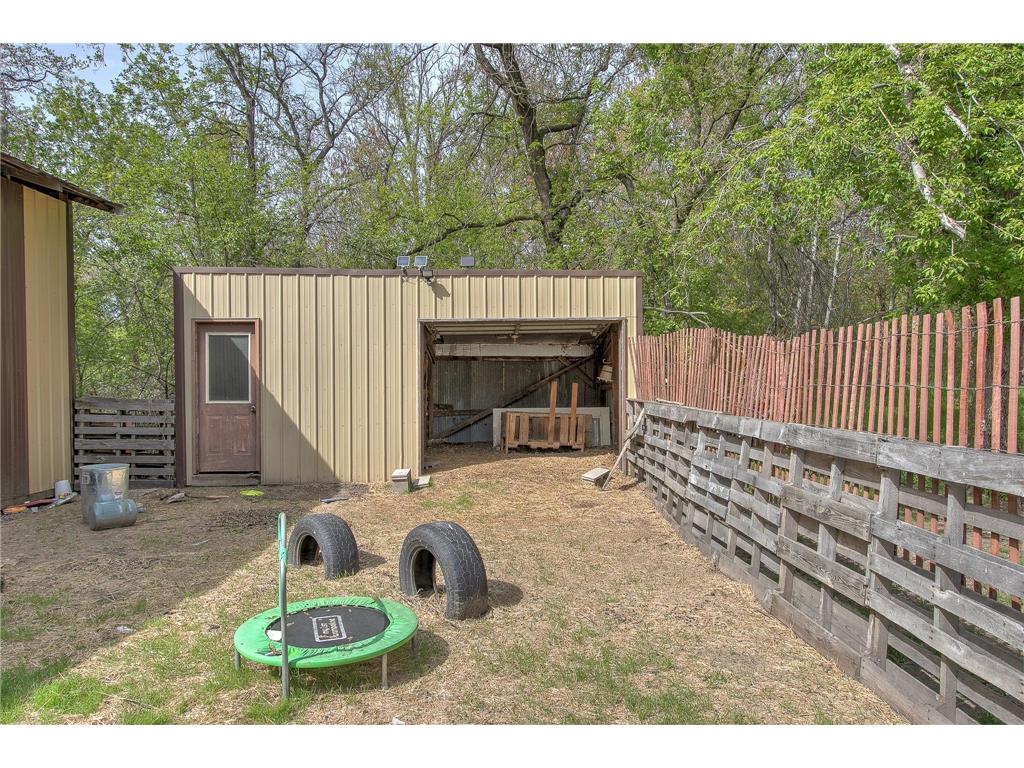 1397 309th Avenue NW Cambridge MN 55008 7048345 image32