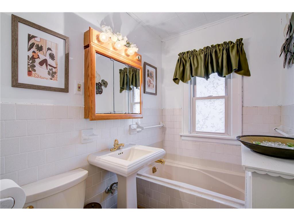 1397 Juliet Avenue Saint Paul MN 55105 7041279 image14