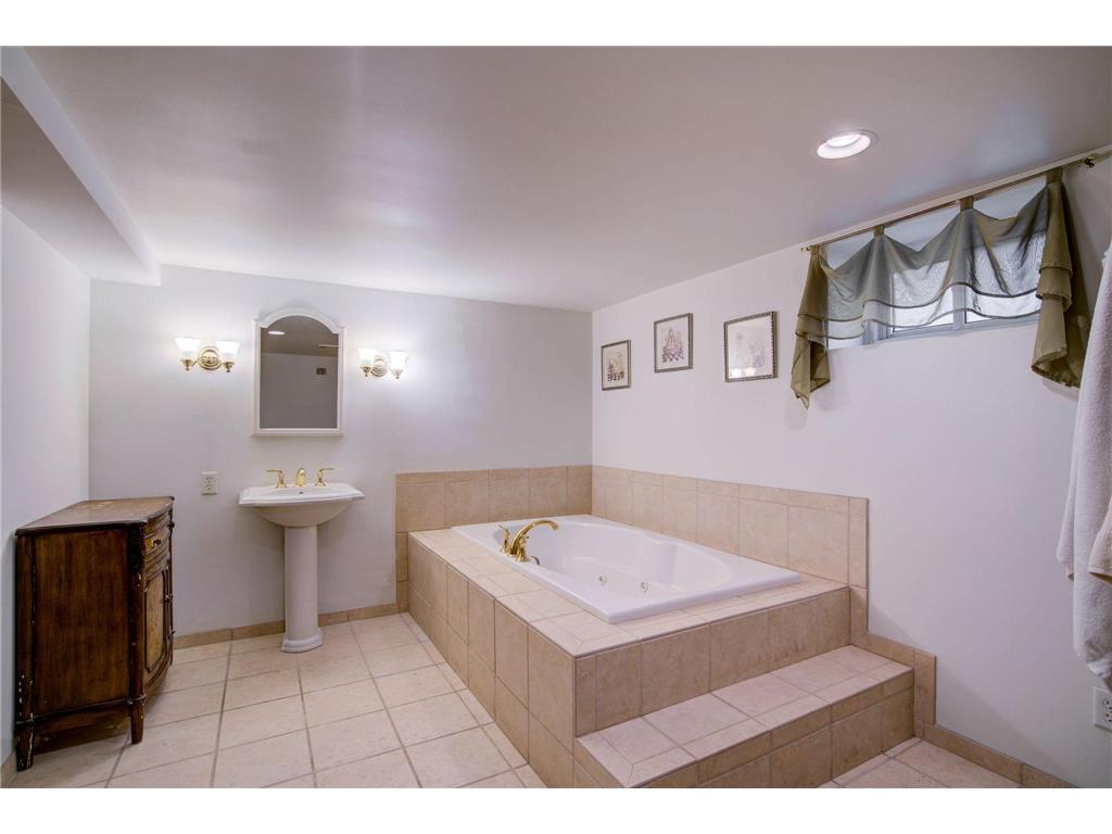 1397 Juliet Avenue Saint Paul MN 55105 7041279 image15