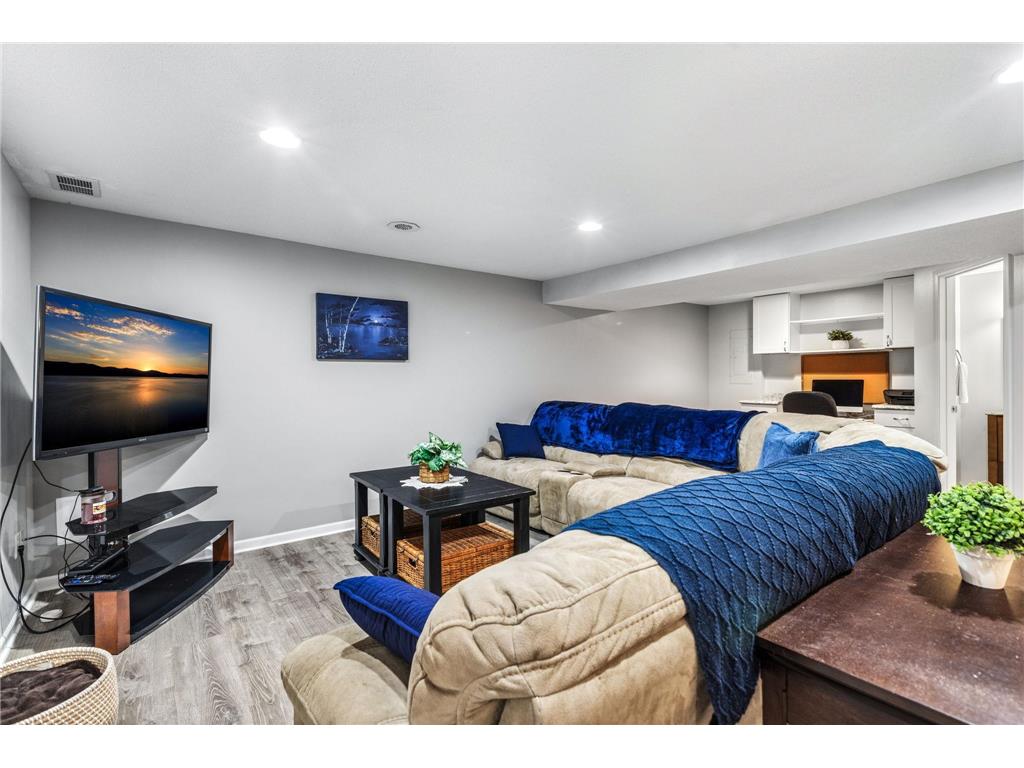 13994 Holyoke Court Apple Valley MN 55124 7081846 image20