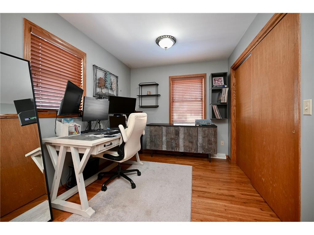 14 1st Avenue NE Altura MN 55910 7018326 image10