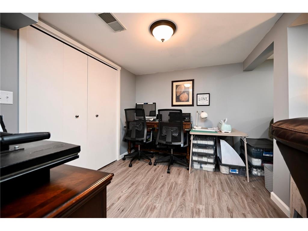 14 1st Avenue NE Altura MN 55910 7018326 image14