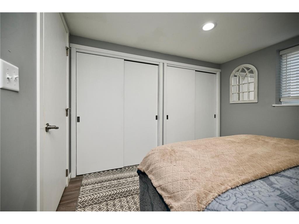 14 1st Avenue NE Altura MN 55910 7018326 image16