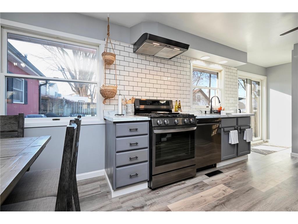 14 1st Avenue NE Altura MN 55910 7018326 image8