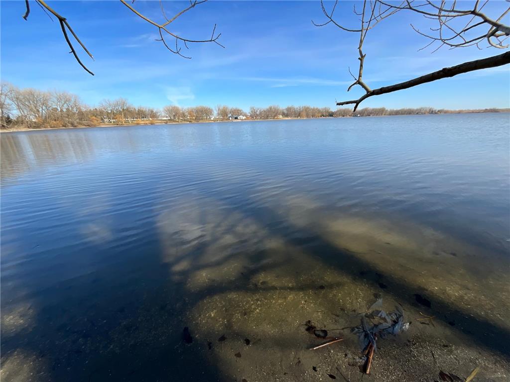 14 Cottonwood Lake Boulevard Windom MN 56101 - Cottonwood 6617720 image1