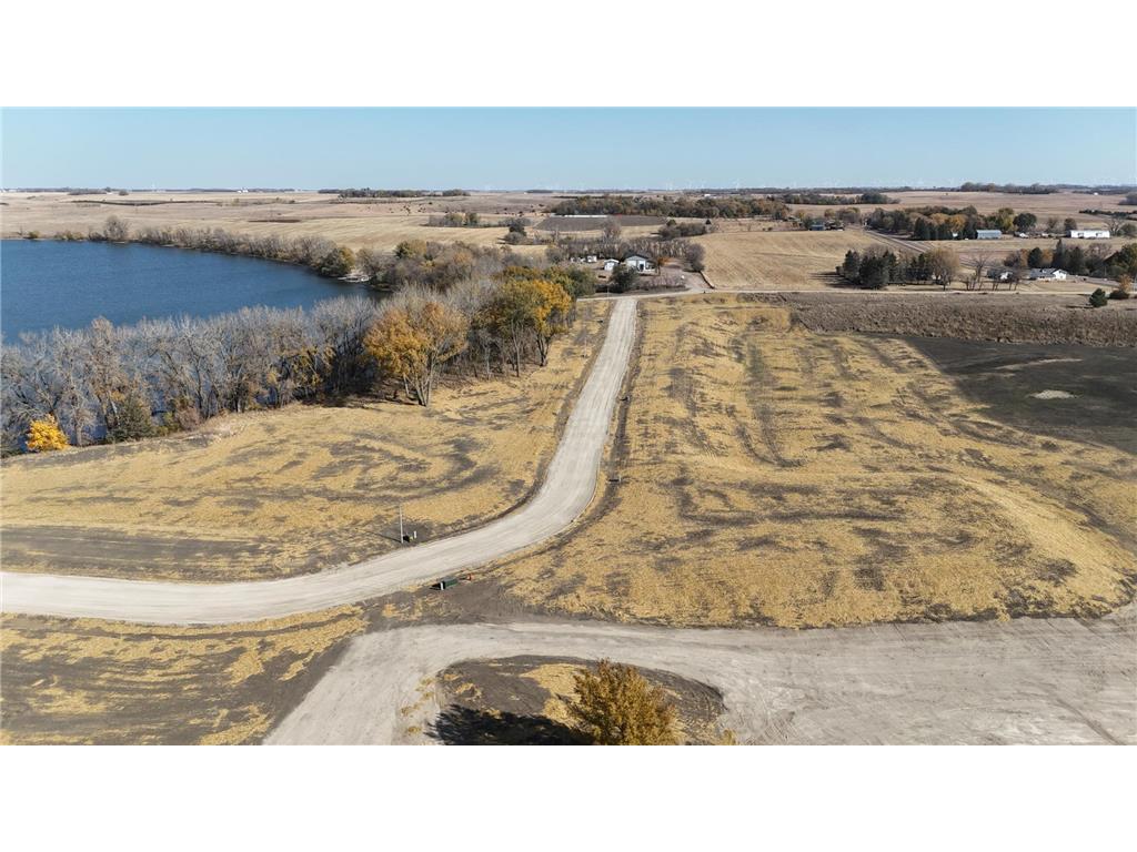 14 Cottonwood Lake Boulevard Windom MN 56101 - Cottonwood 6617720 image11