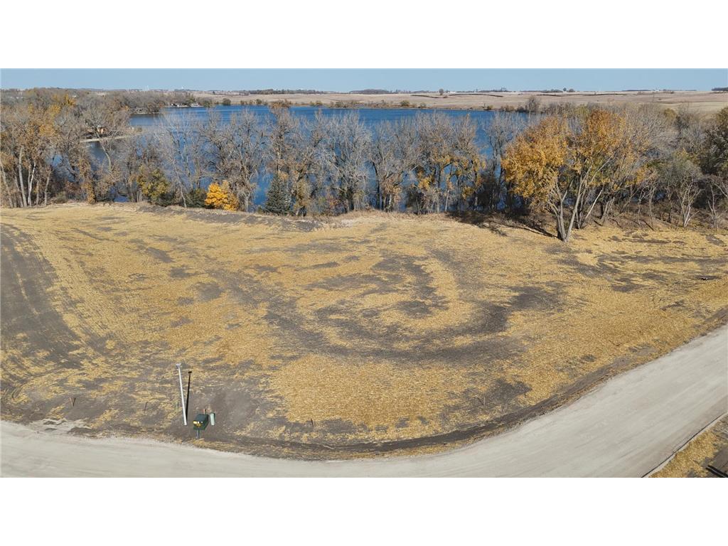 14 Cottonwood Lake Boulevard Windom MN 56101 - Cottonwood 6617720 image2