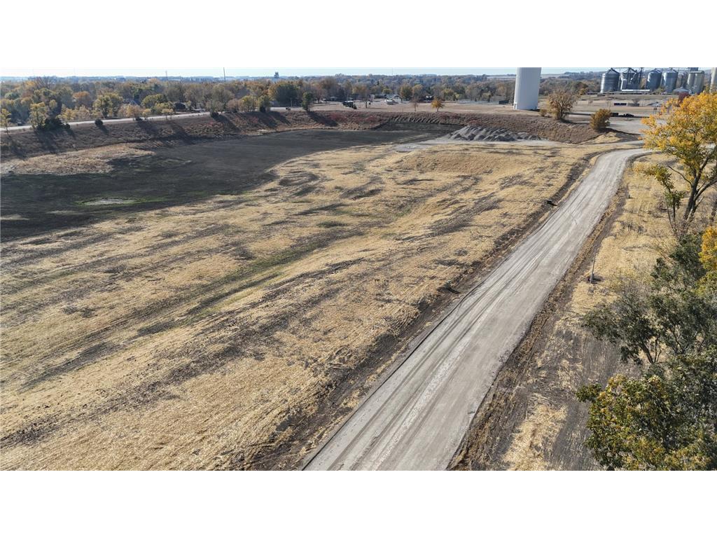 14 Cottonwood Lake Boulevard Windom MN 56101 - Cottonwood 6617720 image3