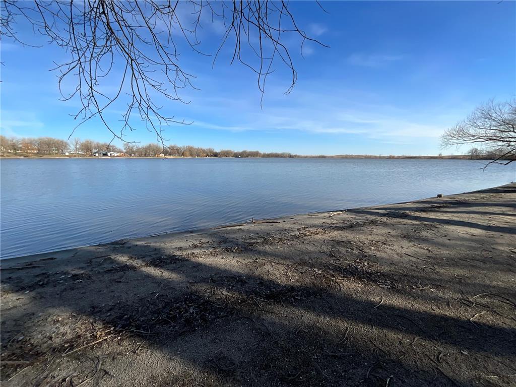 14 Cottonwood Lake Boulevard Windom MN 56101 - Cottonwood 6617720 image6