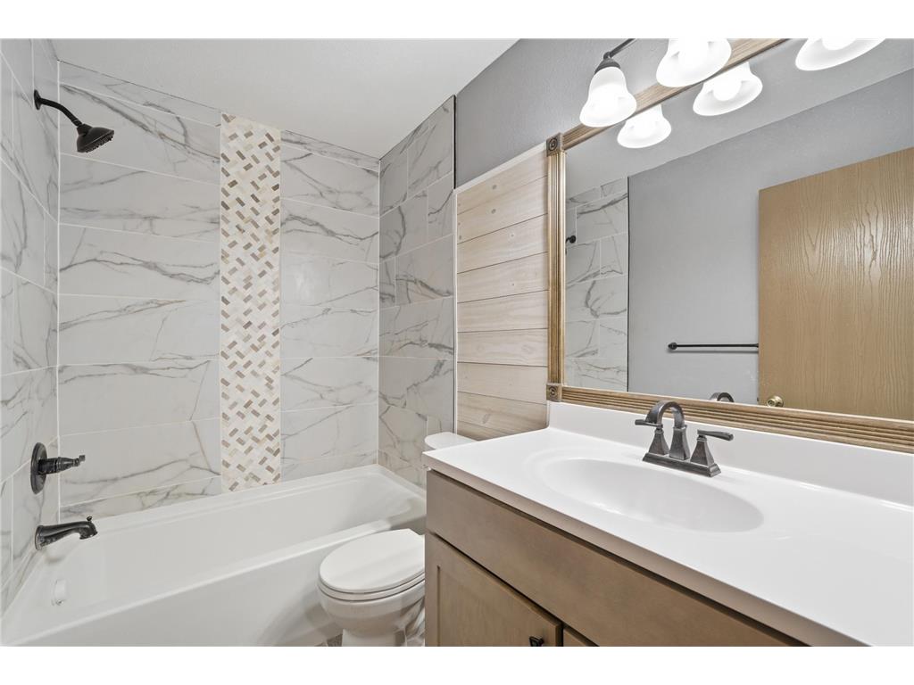 14 E 13th Street Waconia MN 55387 7031058 image18