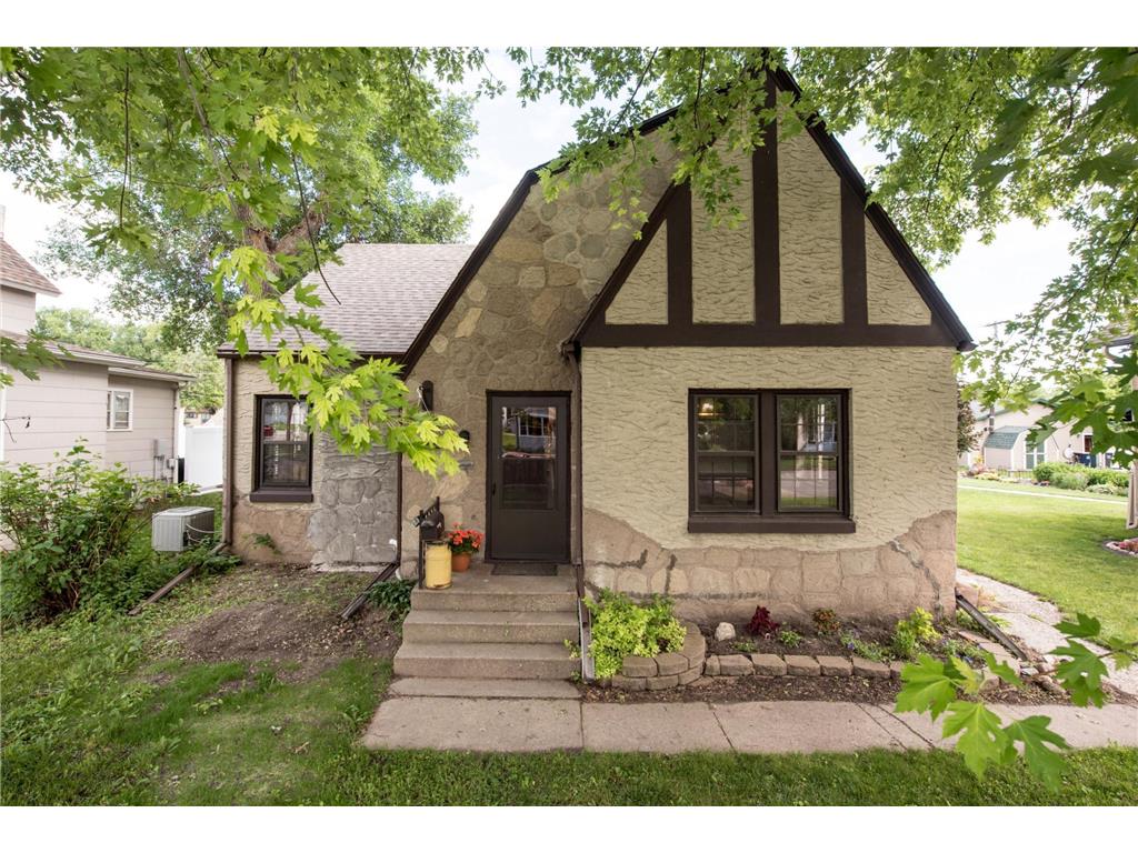 14 E 1st Street Morris MN 56267 6562170 image1