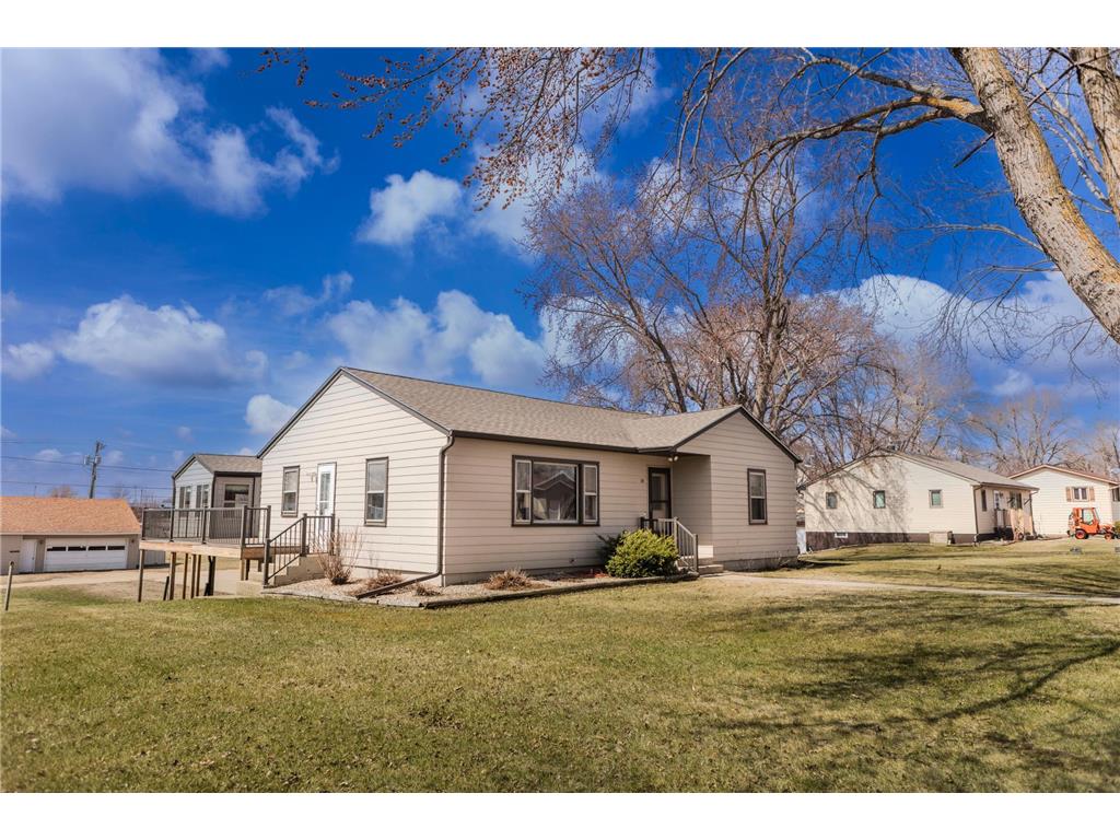 14 S Oregon Avenue Morris MN 56267 6702810 image1