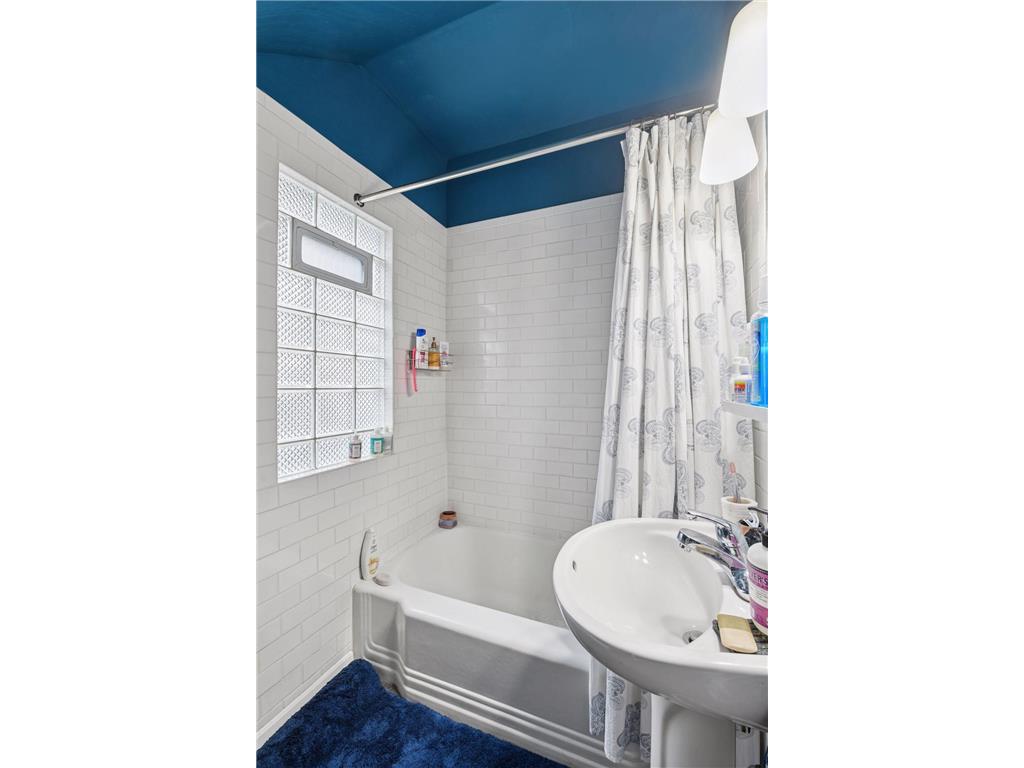 14 W 47th Street Minneapolis MN 55419 6809932 image22