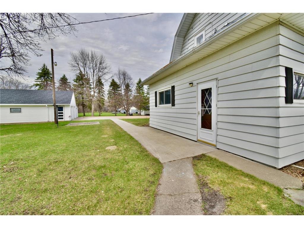 140 1st Avenue N Brownton MN 55312 7043817 image3