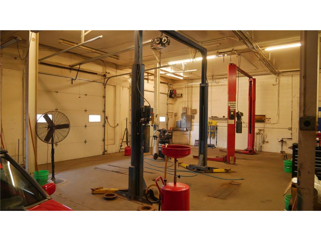 140 1st Avenue W Cambridge MN 55008 7020144 image12