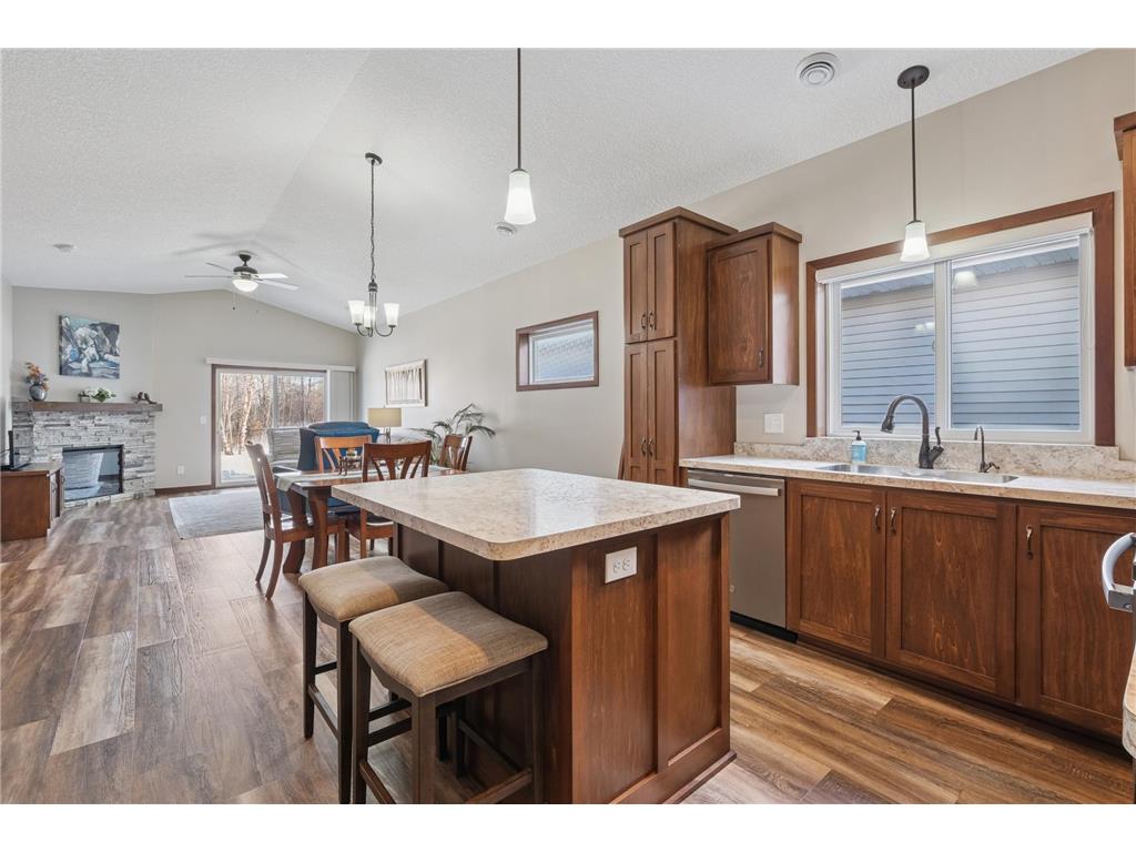 140 9th Avenue NE Isanti MN 55040 7010014 image1