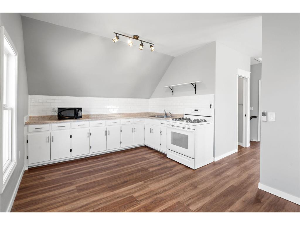 140 Davis Street S Cambridge MN 55008 7052299 image33