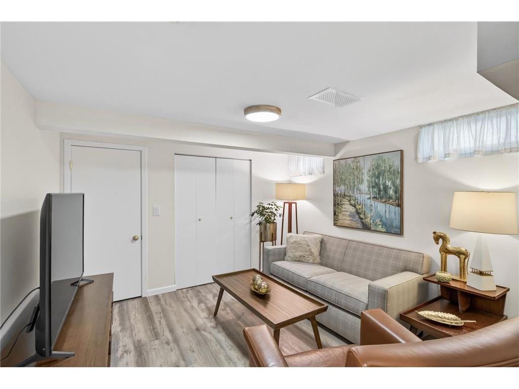 140 Hickory Street Mahtomedi MN 55115 7045433 image21