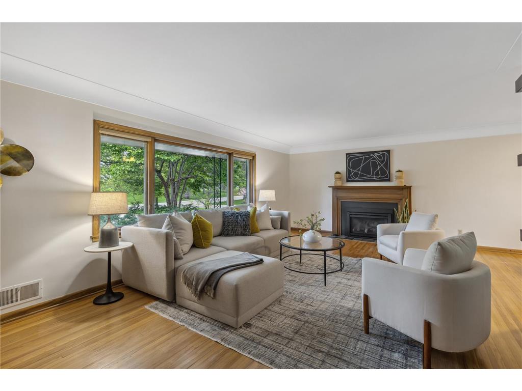 140 Meadowbrook Road Hopkins MN 55343 6538389 image1