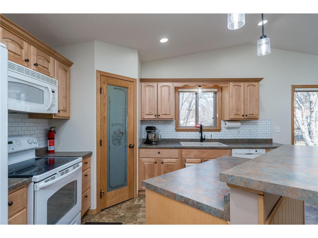 140 Peggy Lane Eagle Lake MN 56024 7038631 image6