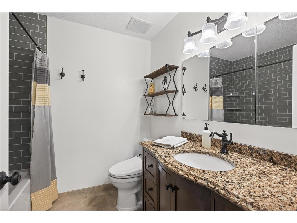 140 W Eagle Lake Drive Maple Grove MN 55369 - Eagle 7039703 image12